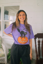 Load image into Gallery viewer, Spooky kitty T-shirt
