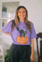 Load image into Gallery viewer, Spooky kitty T-shirt