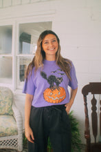 Load image into Gallery viewer, Spooky kitty T-shirt