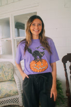 Load image into Gallery viewer, Spooky kitty T-shirt